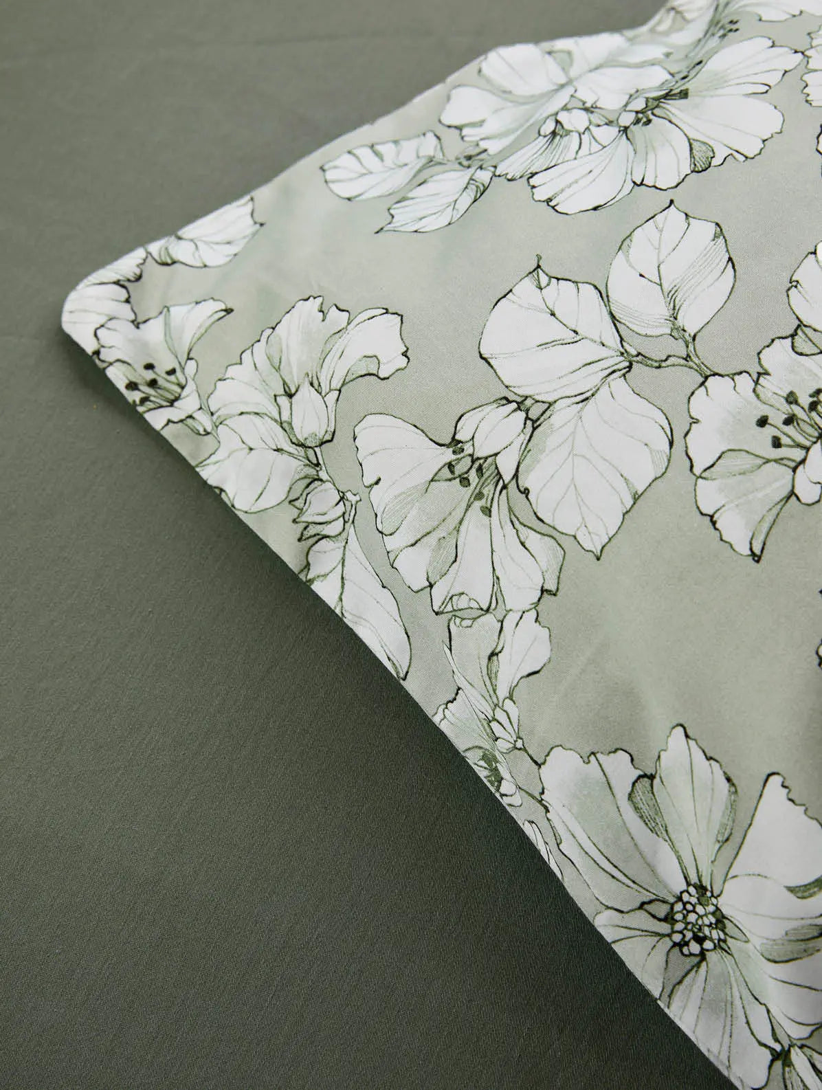 Hoie Amelia Pussilakanasetti, Vihreä