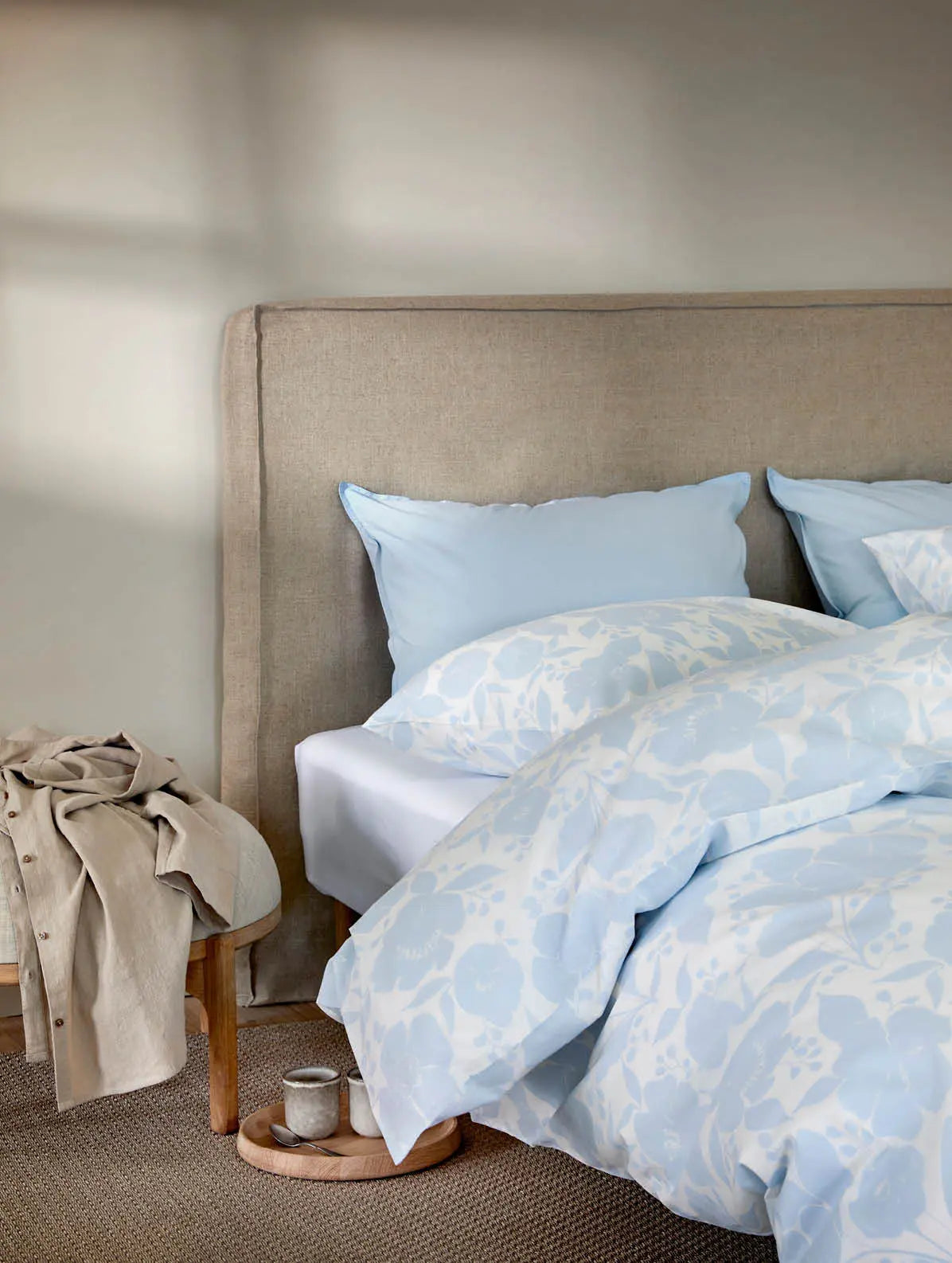 Hoie Ragna Pussilakanasetti, Vaaleansininen