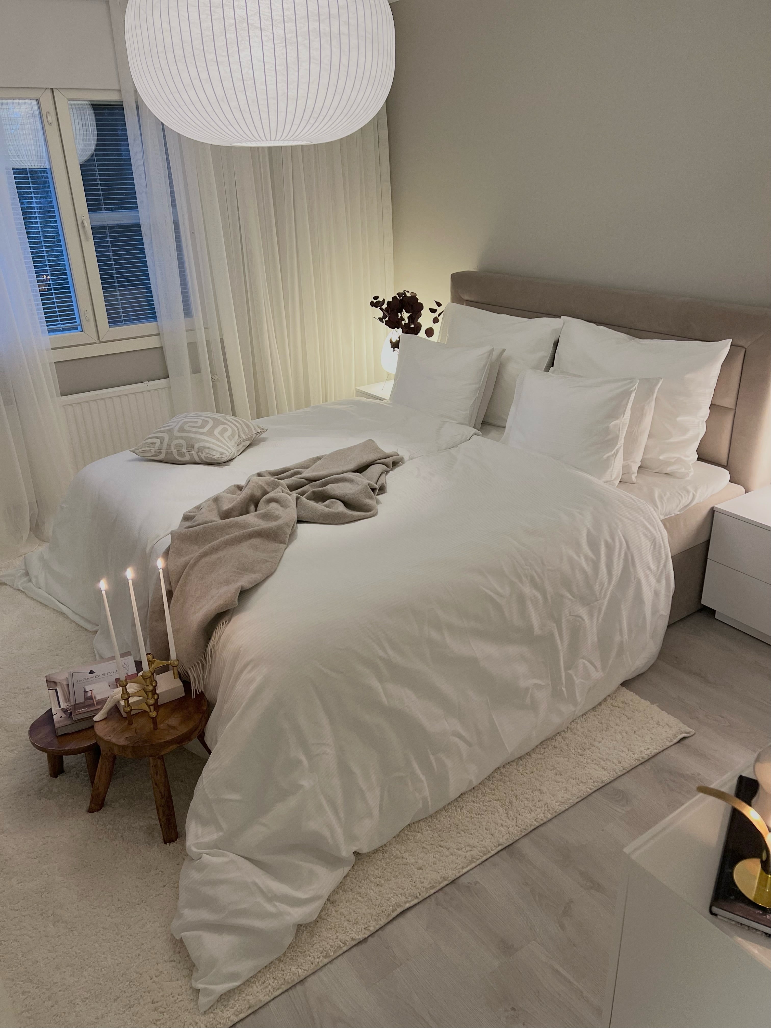 Hotel Verona No Problem satiiniraita tyynyliina