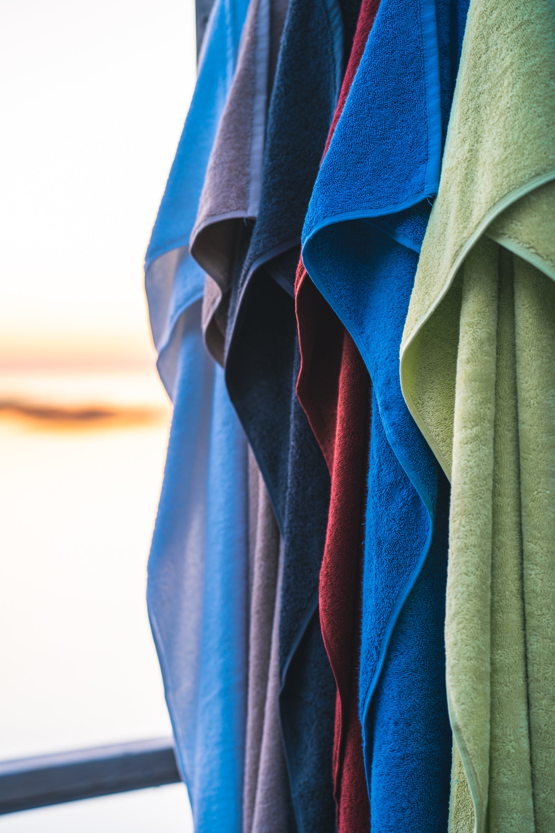 Luxury Line -kasvopyyhe, 50 x 100 cm, 6 väriä