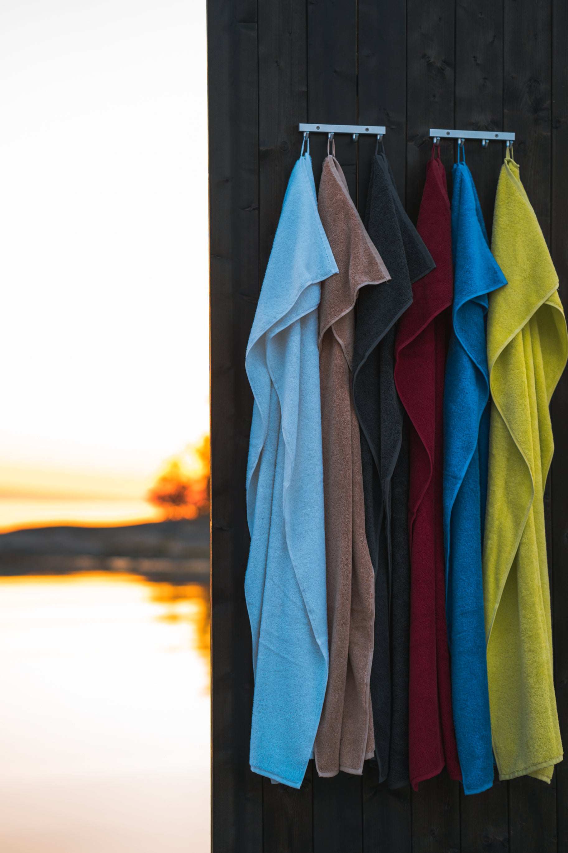 Luxury Line -kylpypyyhe, 70 x 140 cm, 6 väriä