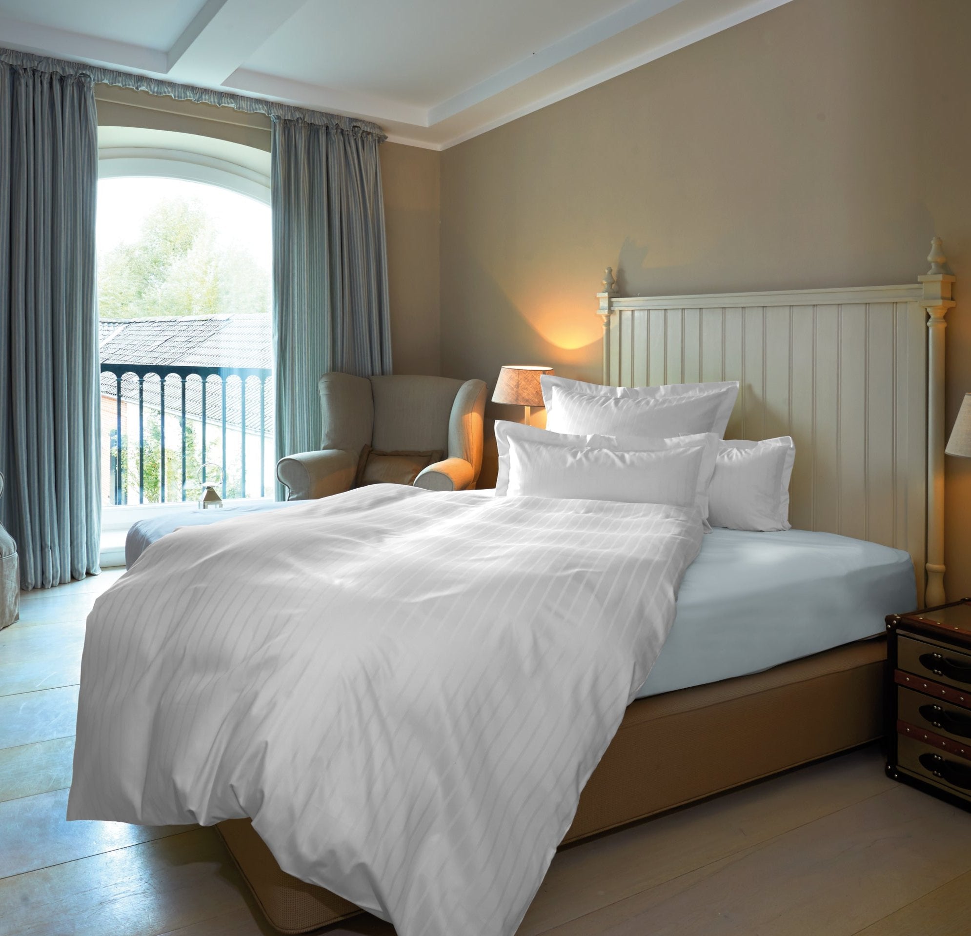 No Problem Hotel Innsbruck satiiniraita pussilakana