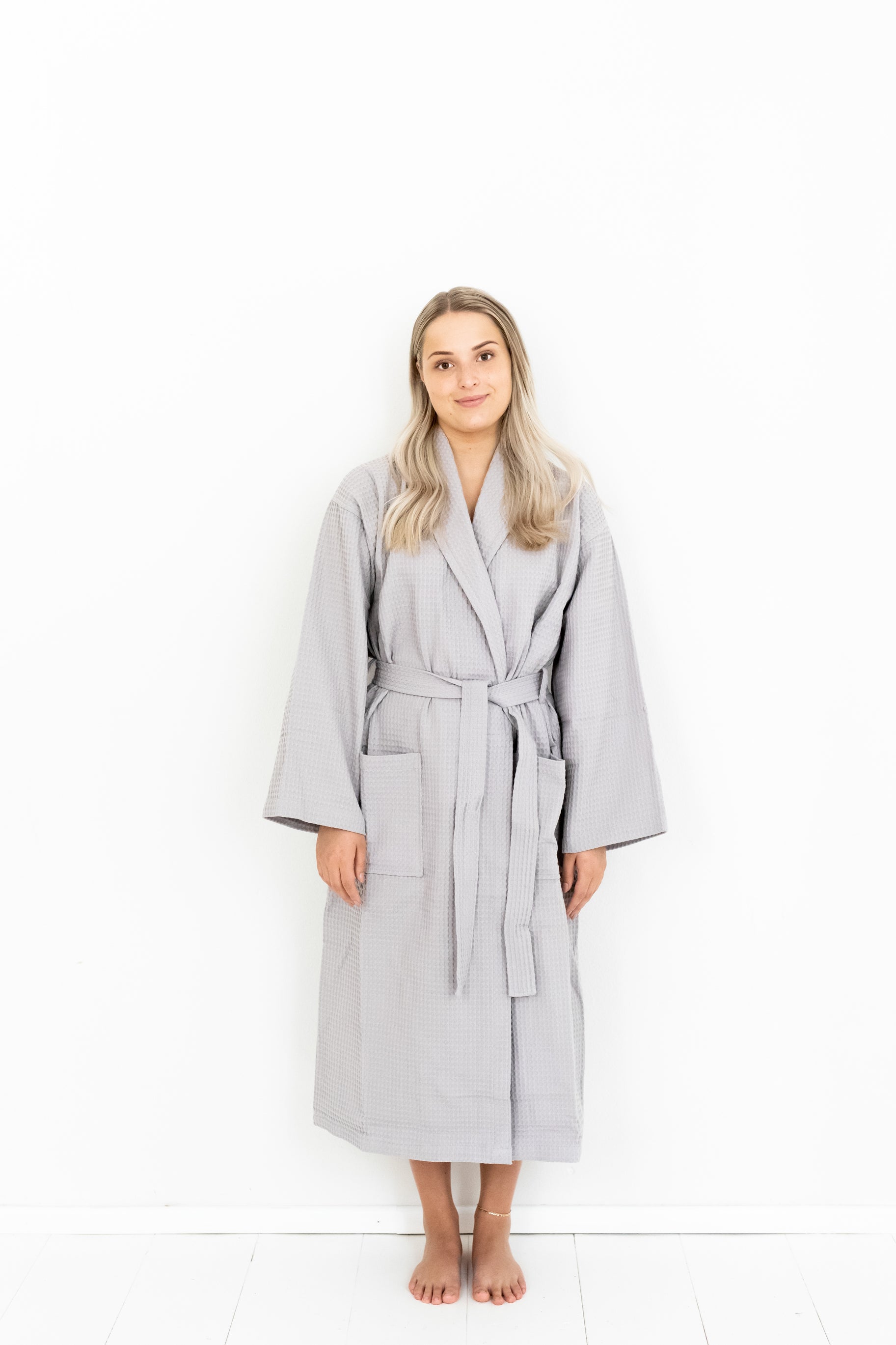 Vohvelikylpytakki Hotel Lux No Problem Kauluksella, Grafitti