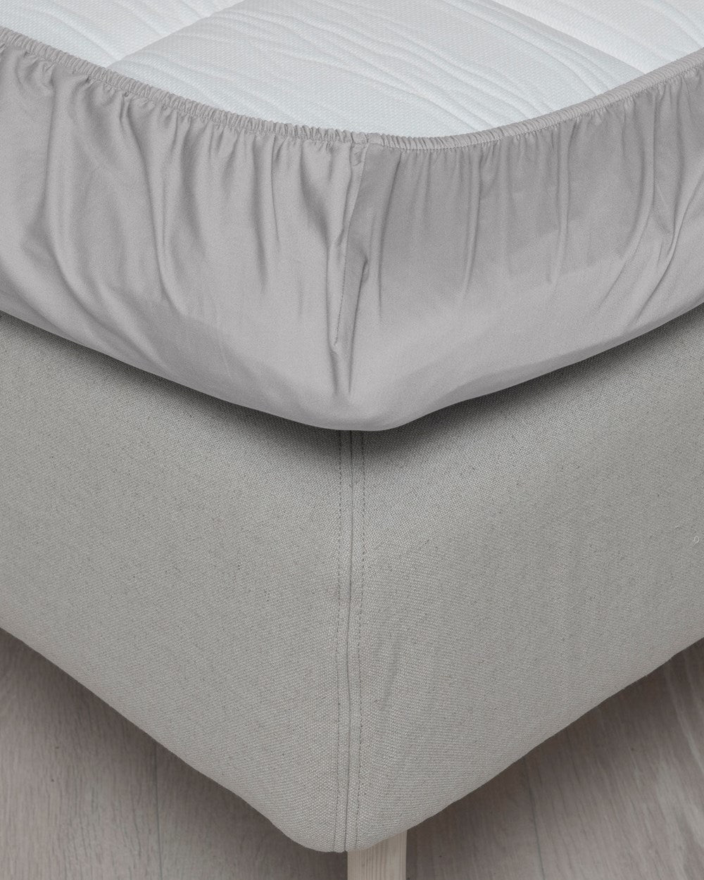 Miksi muotoonommeltu lakana helpottaa arkea?