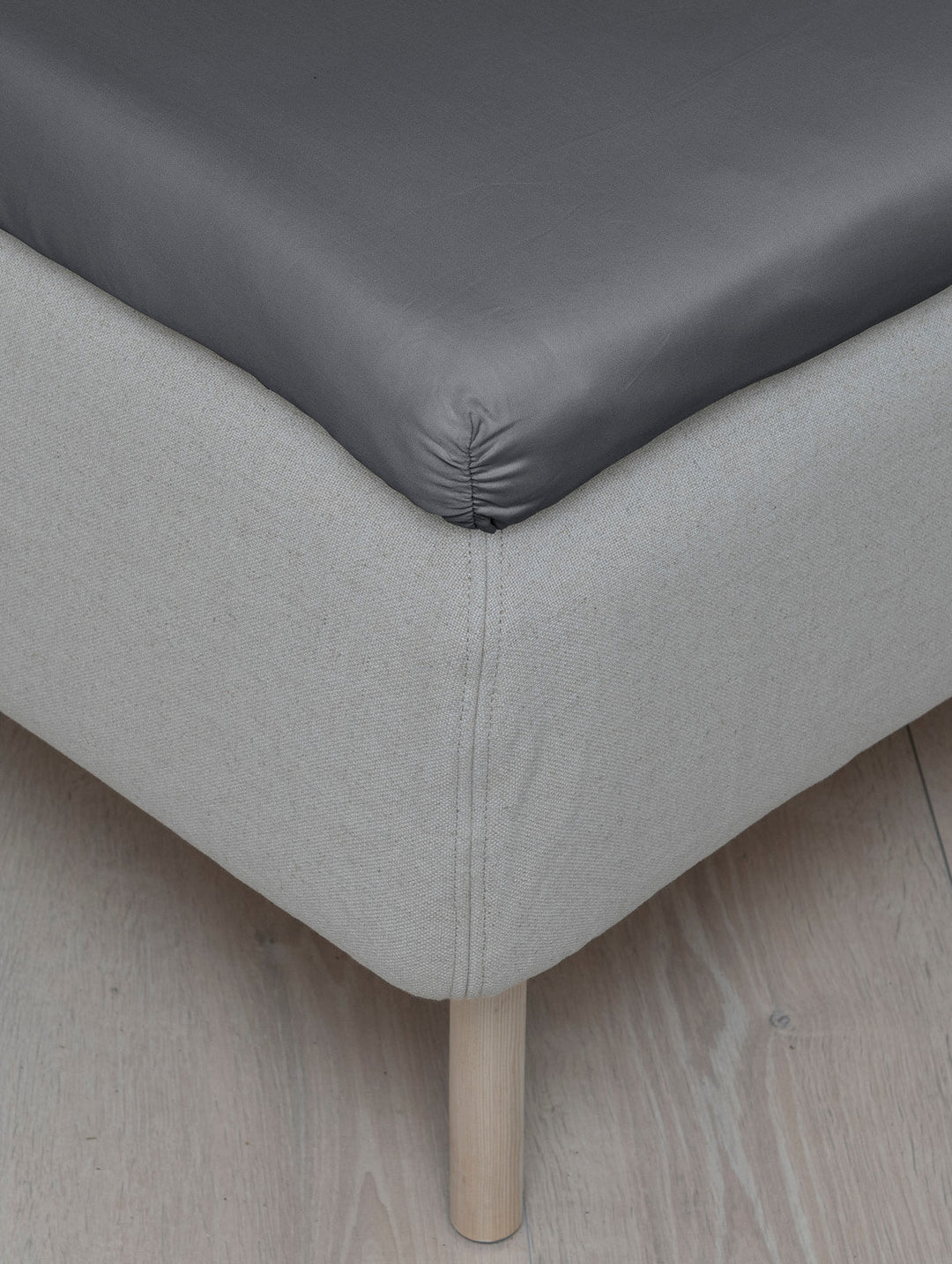 Mikä on muotoonommeltu lakana?