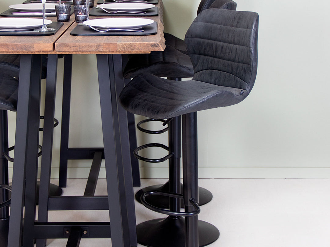 House of Sander Bola -baarituoli, säädettävä korkeus, useita värejä