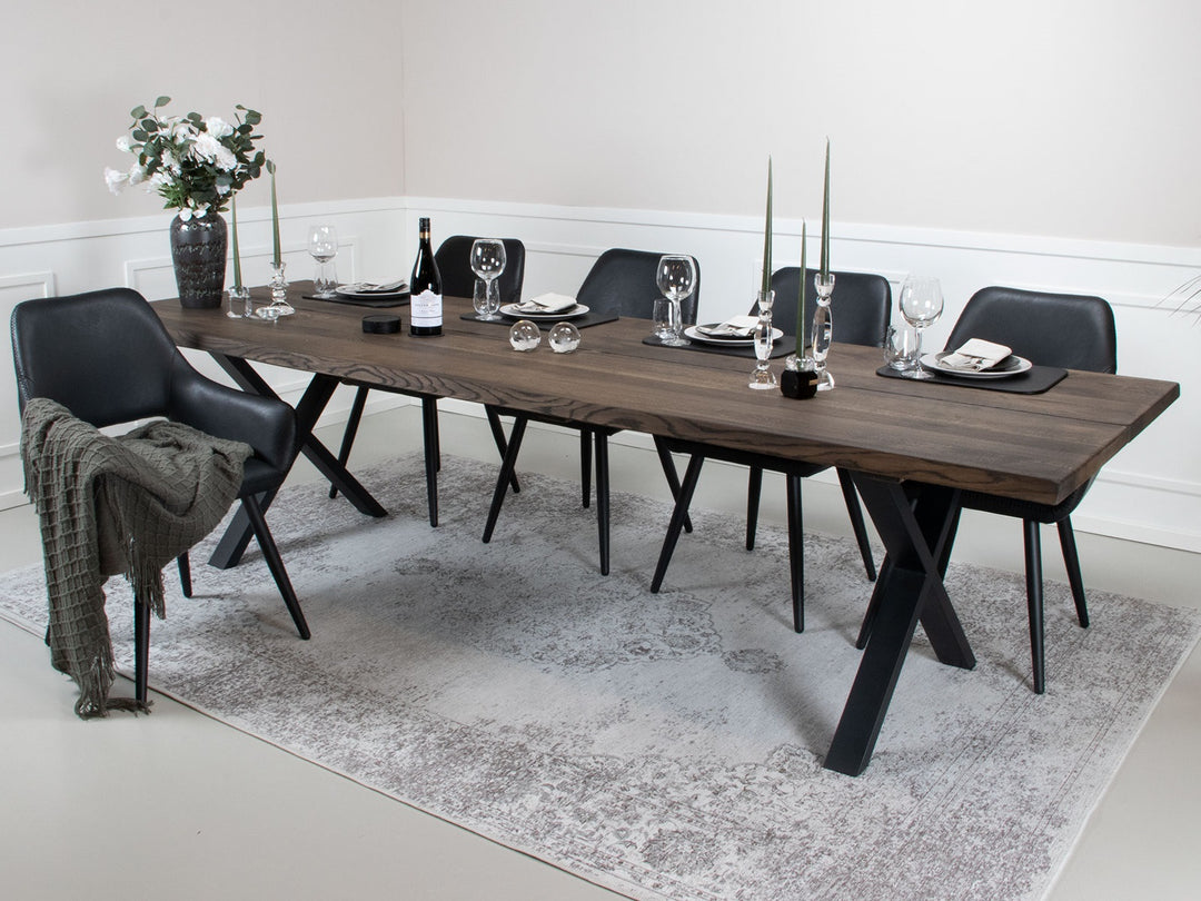 House of Sander X Base -pöydänjalka, musta