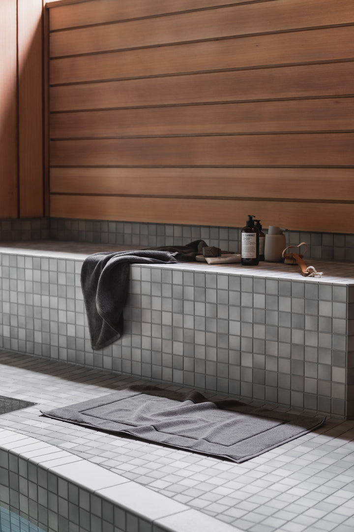 Hoie Classic Kylpymatto, 4 väriä