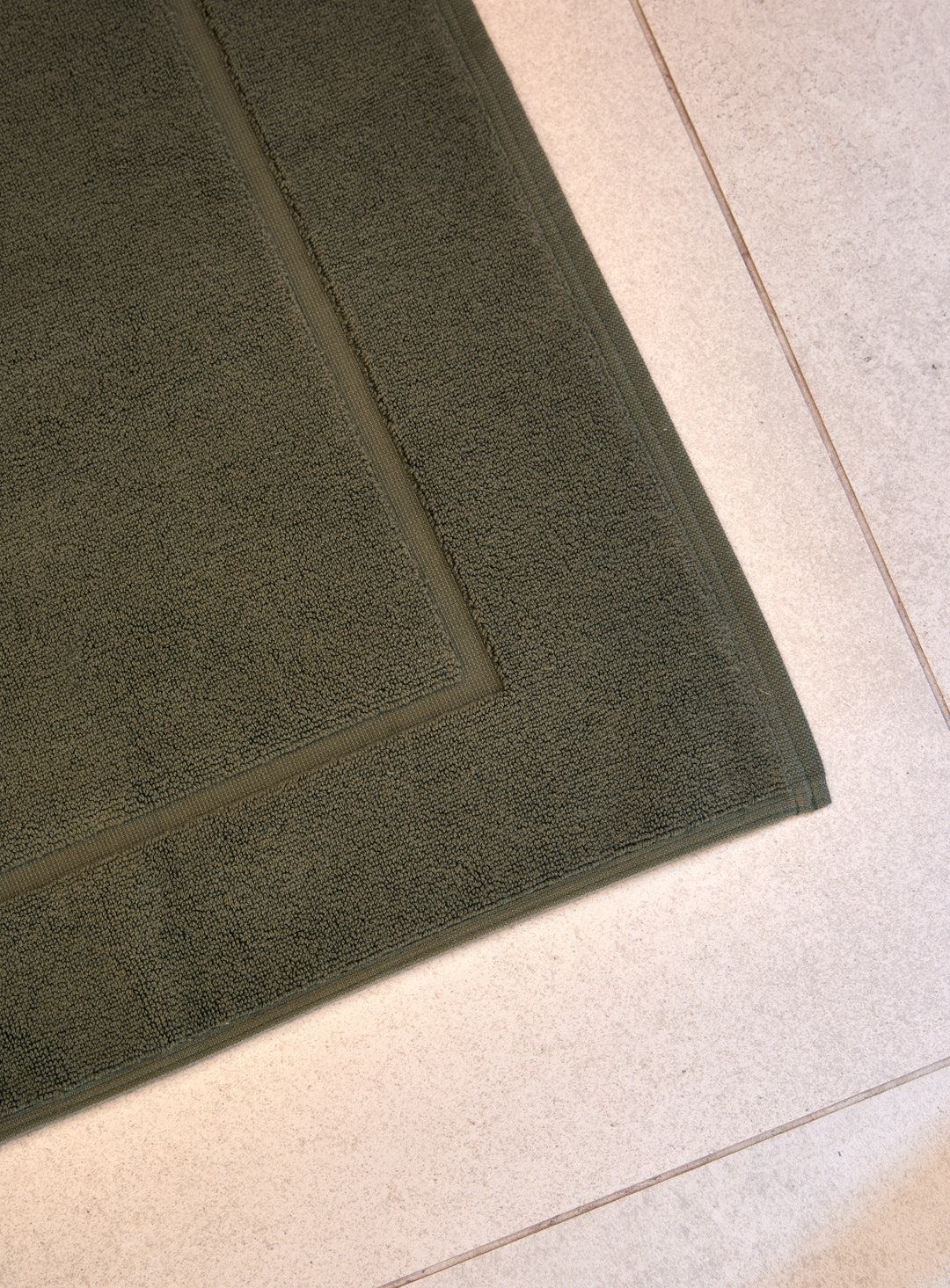 Hoie Classic Kylpymatto, 4 väriä