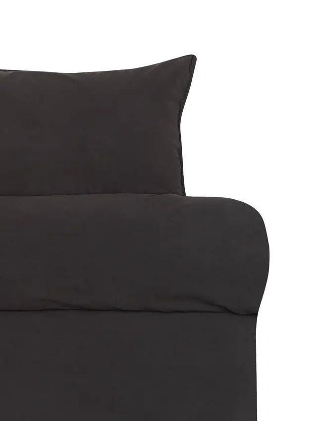 Hoie Froya Pussilakanasetti, Musta