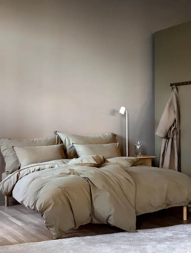 Hoie Froya Pussilakanasetti, Oliivi