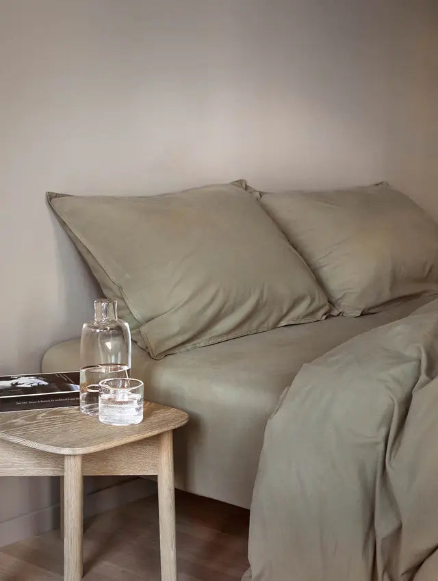 Hoie Froya Pussilakanasetti, Oliivi