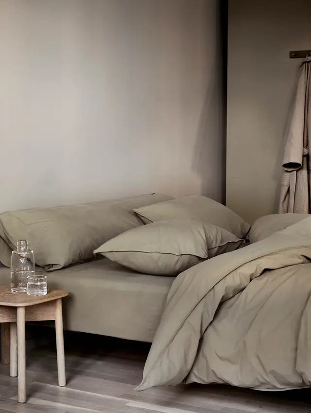 Hoie Froya Pussilakanasetti, Oliivi