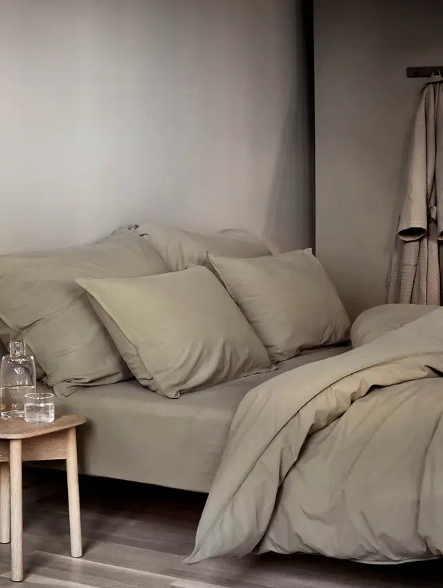 Hoie Froya Pussilakanasetti, Oliivi