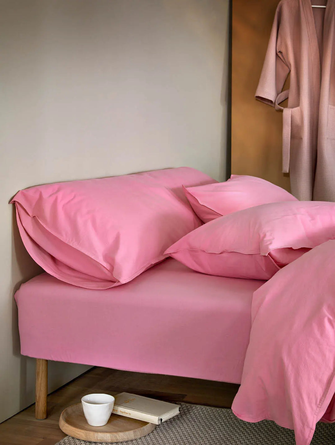 Hoie Froya Pussilakanasetti, Vaaleanpunainen