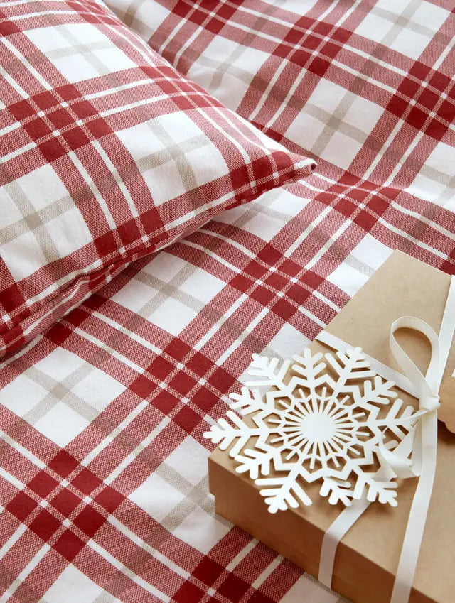 Hoie Lukas Pussilakanasetti, Punainen