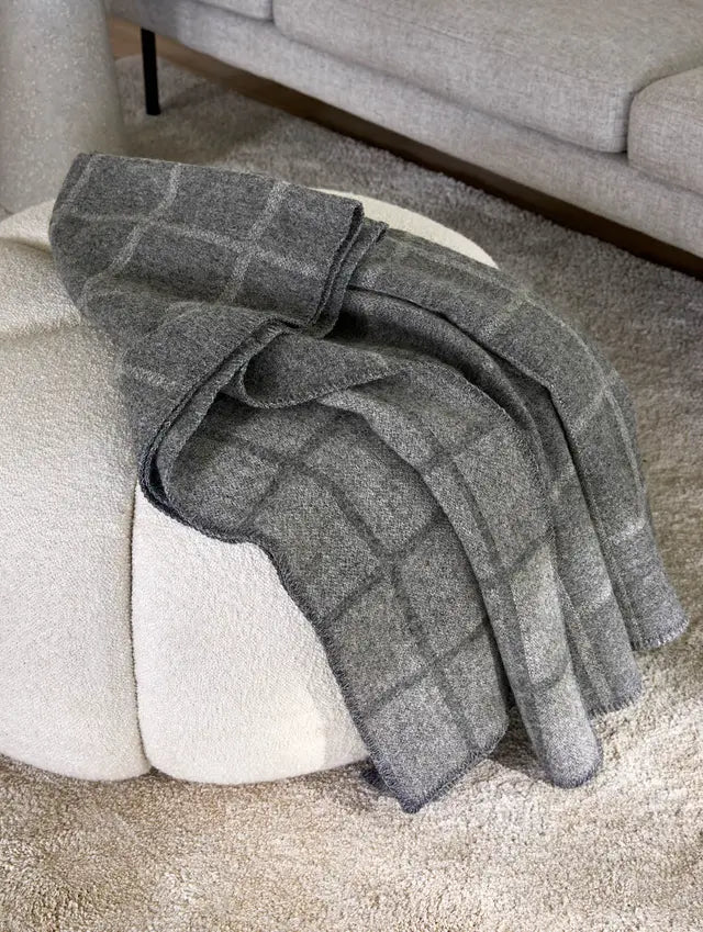 Hoie Oppdal Viltti, Tummanharmaa