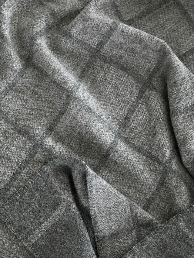 Hoie Oppdal Viltti, Tummanharmaa