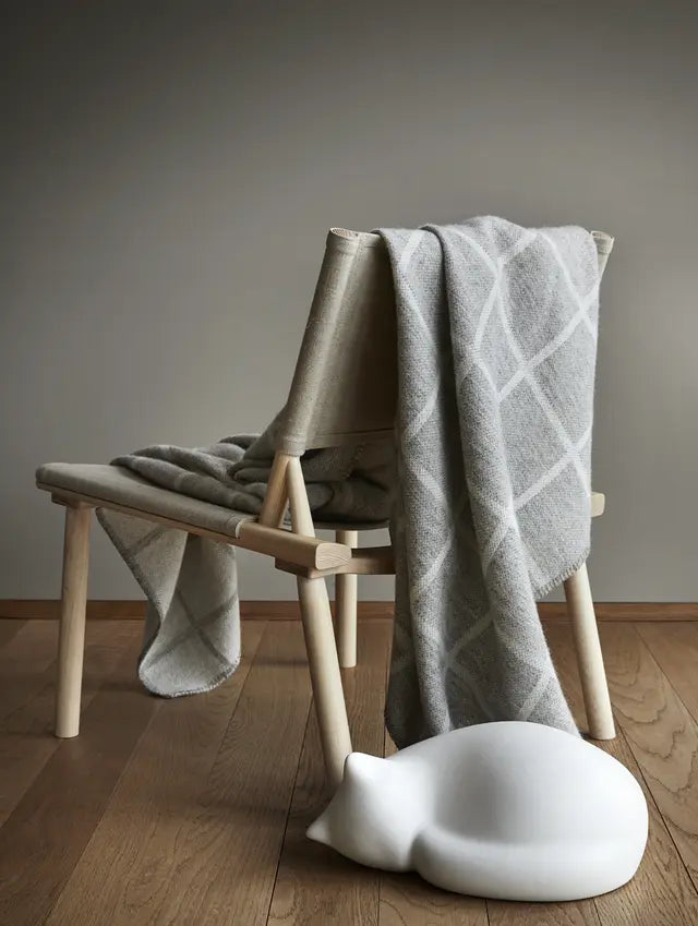 Hoie Oppdal Viltti, Vaaleanharmaa