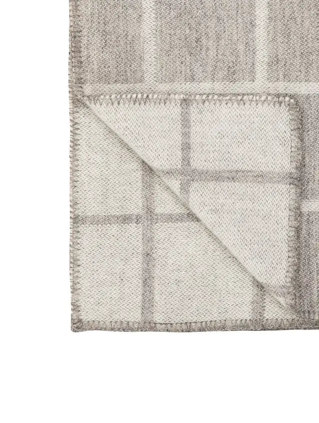 Hoie Oppdal Viltti, Vaaleanharmaa