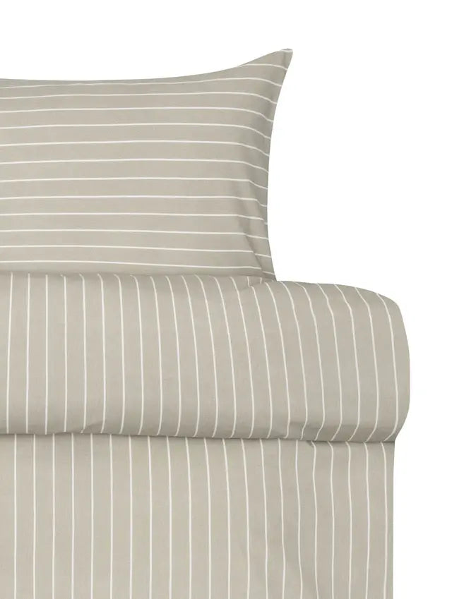 Hoie Pia Pussilakanasetti, Oliivi