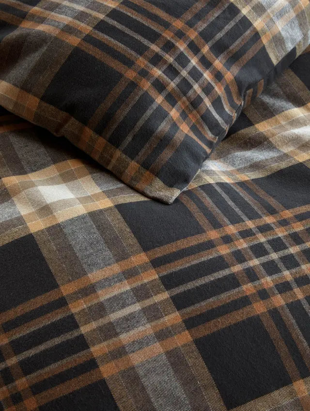 Hoie Richard Pussilakanasetti, Musta