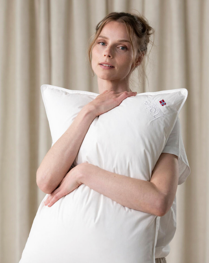 Hoie Saga untuvatyyny 50x60 cm 600g