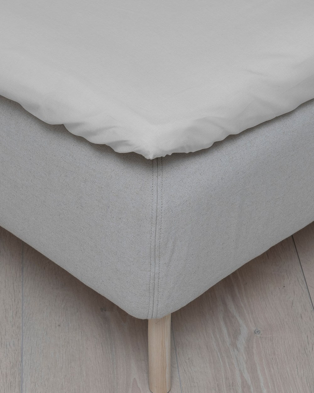 Hoie muotoonommeltu aluslakana, 3 väriä