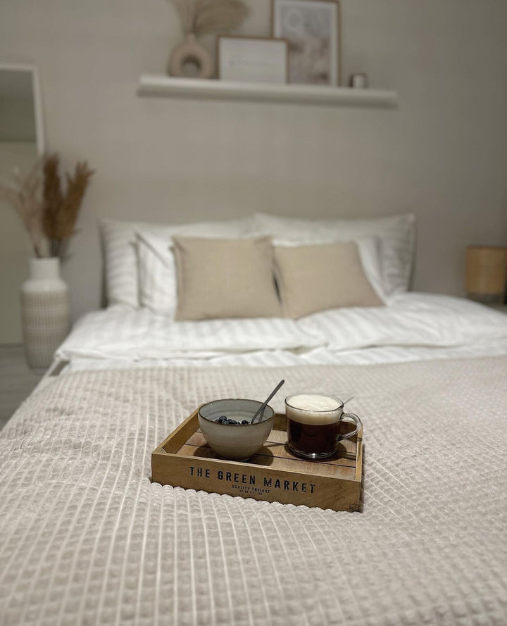 Hotel Lux satiiniraita tyynyliina