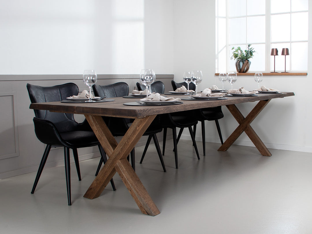 House of Sander Hugin -pöytäkansi, massiivitammi, useita koko- ja värivaihtoehtoja