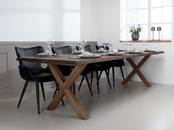 House of Sander Hugin -pöytäkansi, massiivitammi, useita koko- ja värivaihtoehtoja