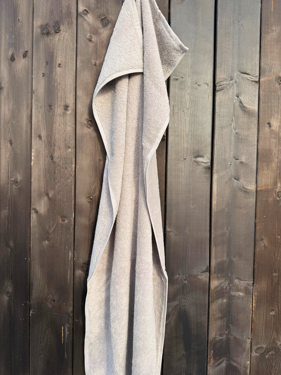 Luxury Line -jättipyyhe, 100 x 180 cm, 5 väriä