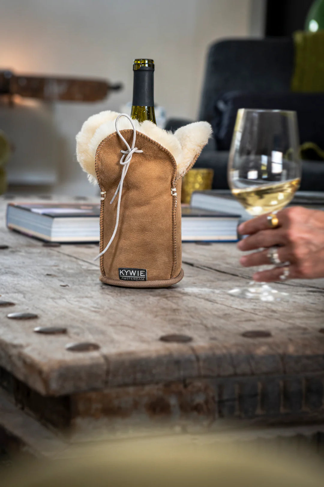 Shampanja cooler Kywie, suedenahka Kameli