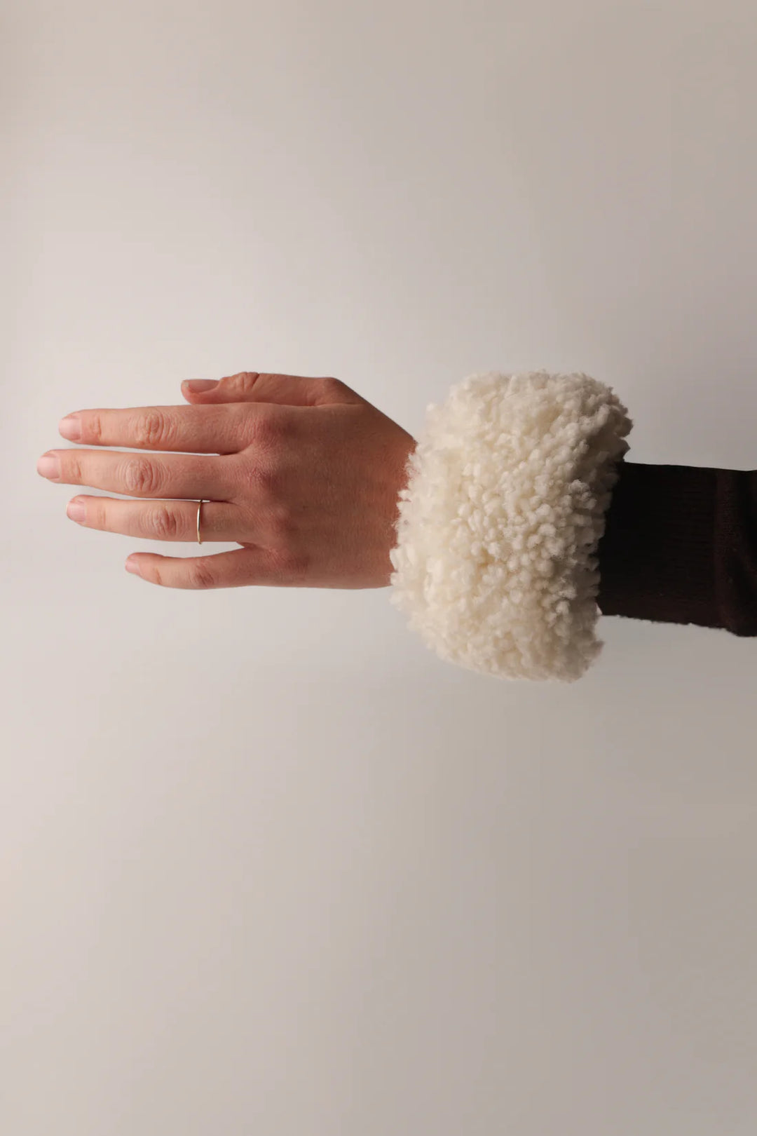 KYWIE lampaanvilla ranneke (2 kpl)