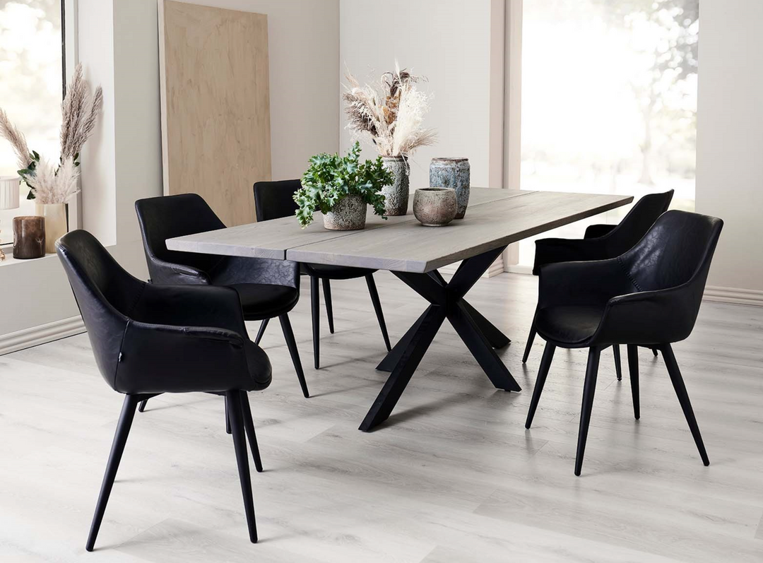 House of Sander Signe -ruokatuoli, useita värejä