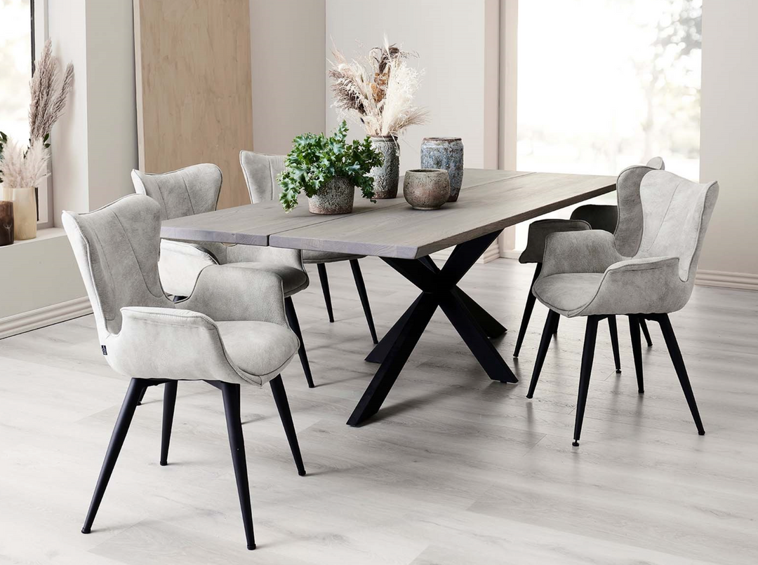 House of Sander Mist -ruokatuoli, useita värejä