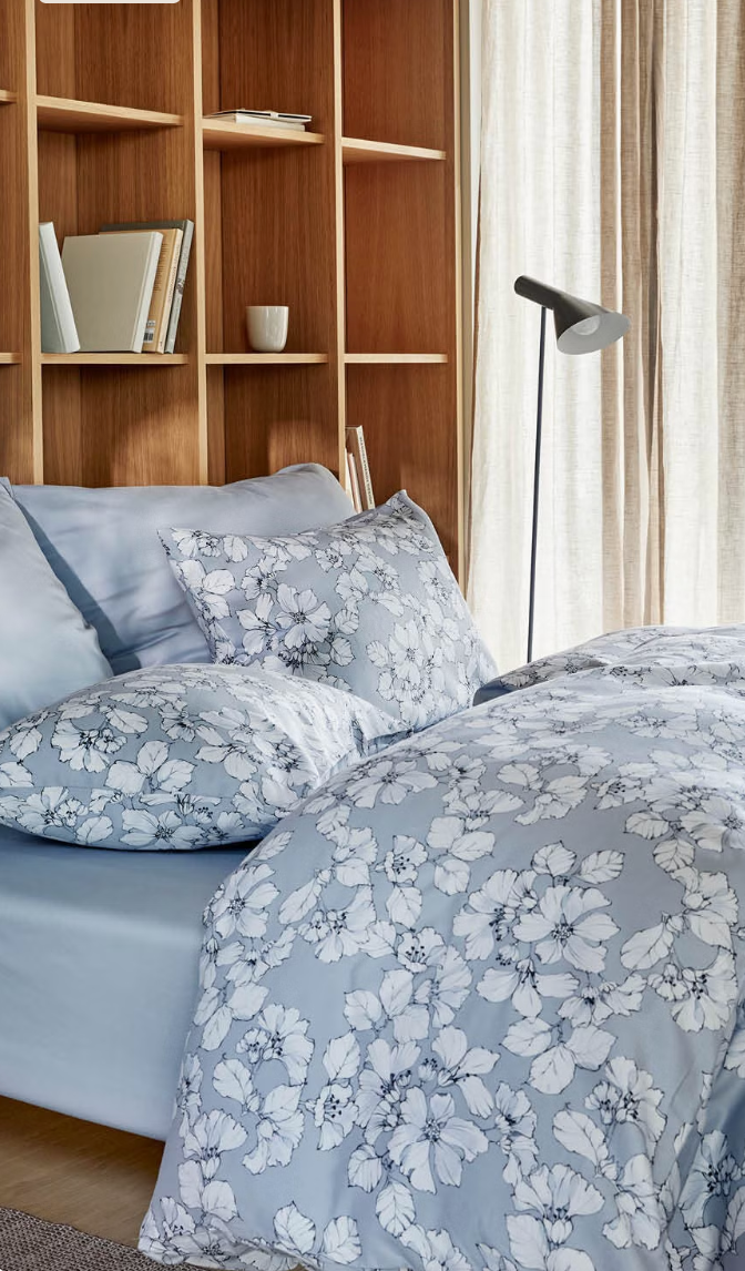 Hoie Amelia Pussilakanasetti, Sininen