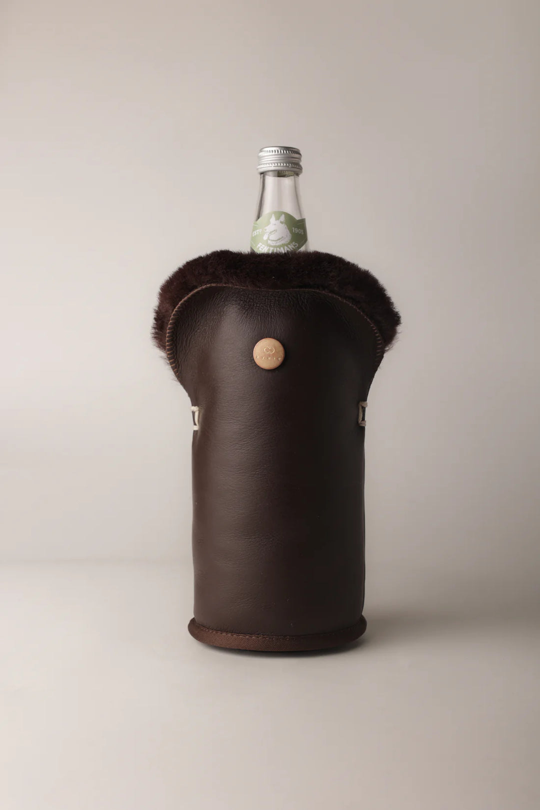 Viinicooler Kywie, nappanahka Ruskea