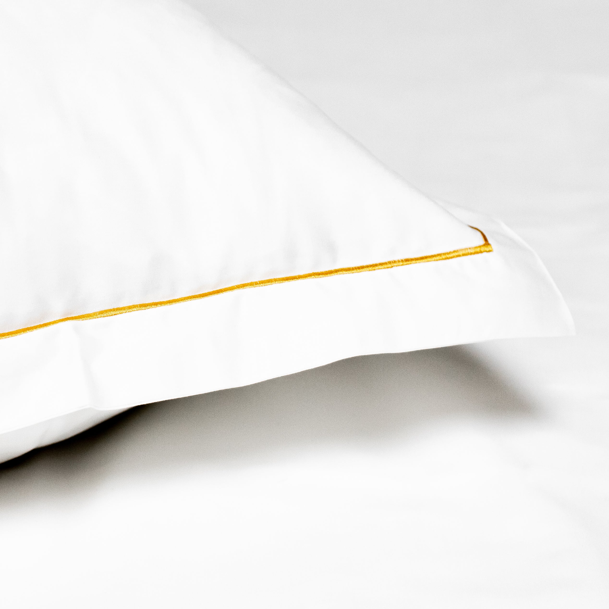 Loffen Hotel Superior Oxford Gold, Silver & White tyynyliina