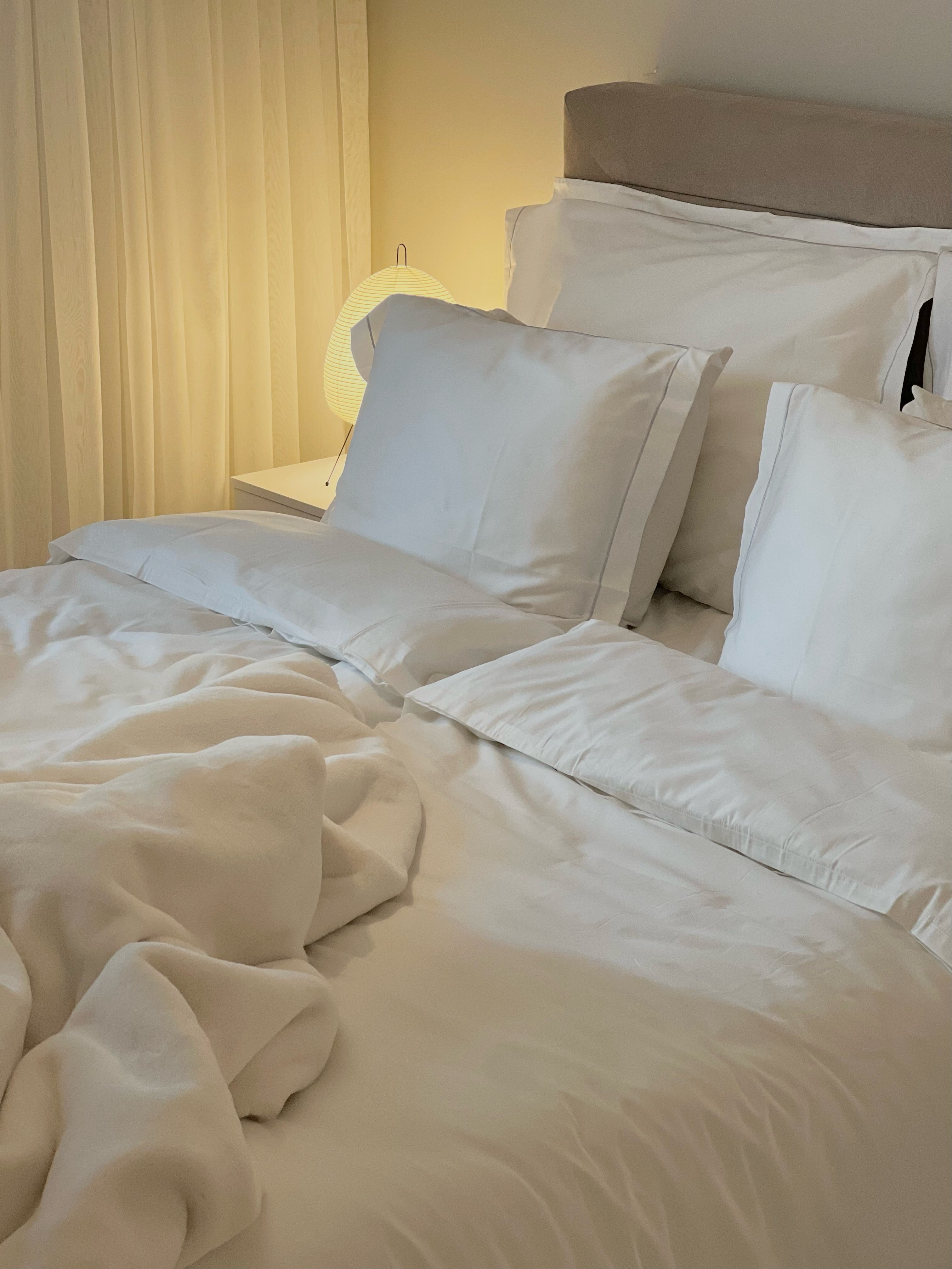 Loffen Hotel Superior Oxford Gold, Silver & White tyynyliina