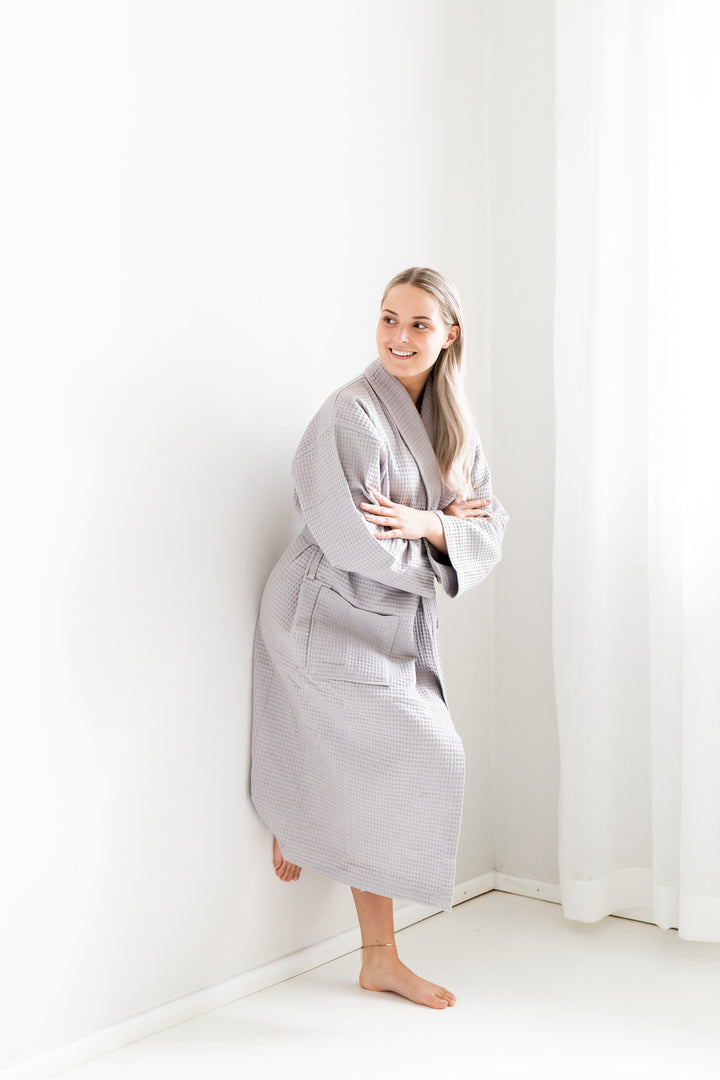 Vohvelikylpytakki Hotel Lux No Problem Kauluksella, Grafitti