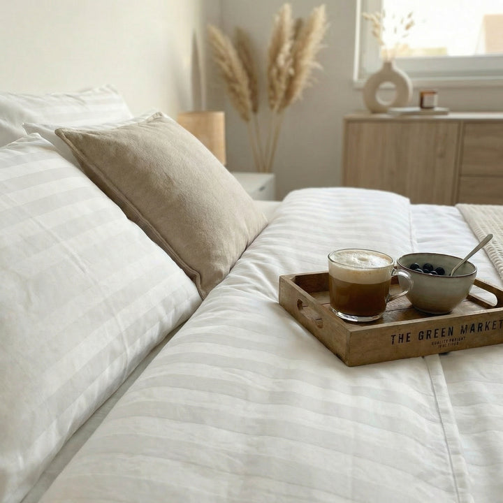 Hotel Lux pussilakana satiiniraita