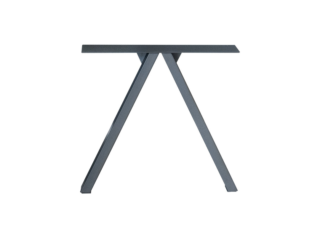 Musta VS Coffee Table -pöydänjalka edestä, kaksi vinoa tukijalkaa