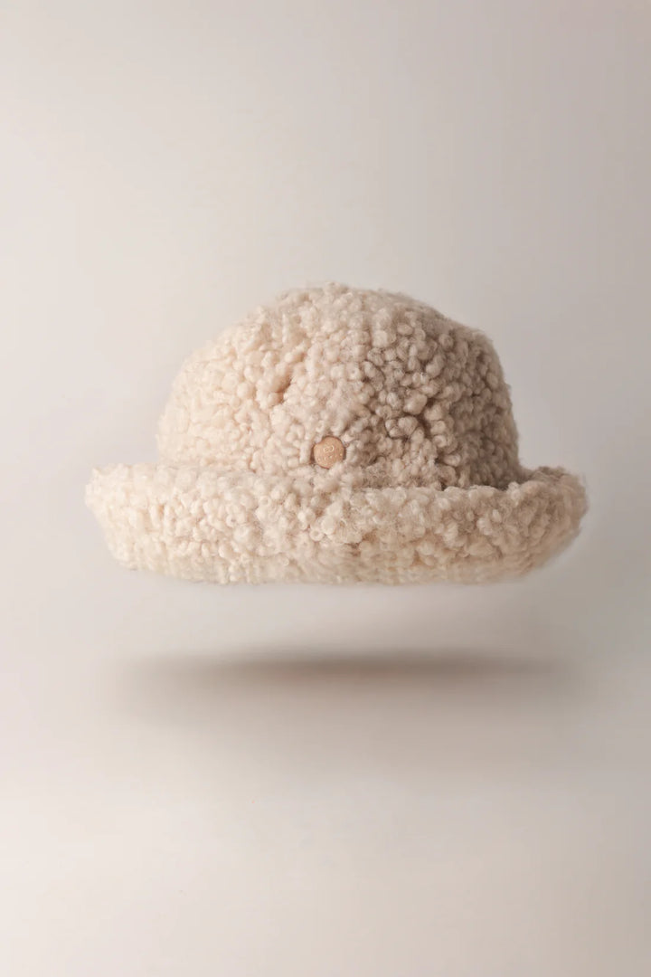 Cream KYWIE Natural hat with the brim turned up