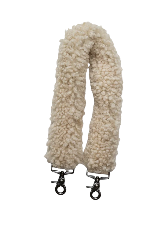 Short light curly-textured KYWIE bag shoulder strap with metal clip fastenings